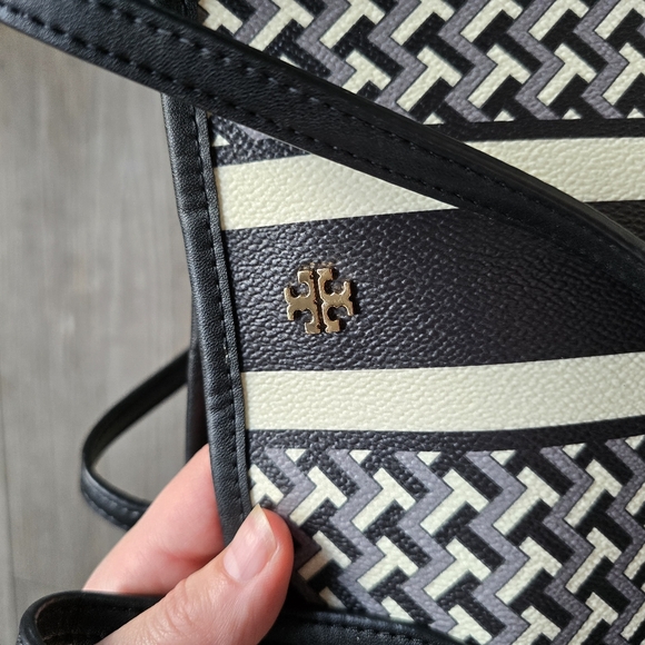 Tory Burch T  Zag Tote - Picture 9 of 13